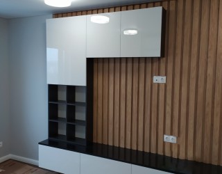 Гостиная с декоративными рейками