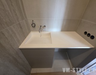 Тумба в нишу со столешницей из искусственного камня